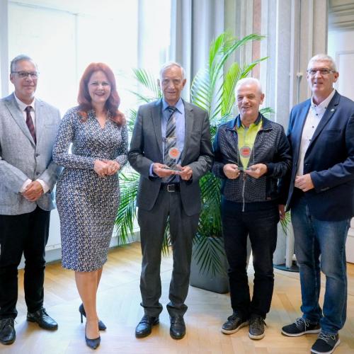 © Land Tirol/Dominik BO Ehrenpreis für Werner Steger und Georg Scharnagl
